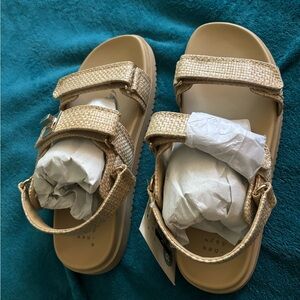 Women's Jonie Ankle Strap Footbed
Sandals - A New Day Tan 9.5